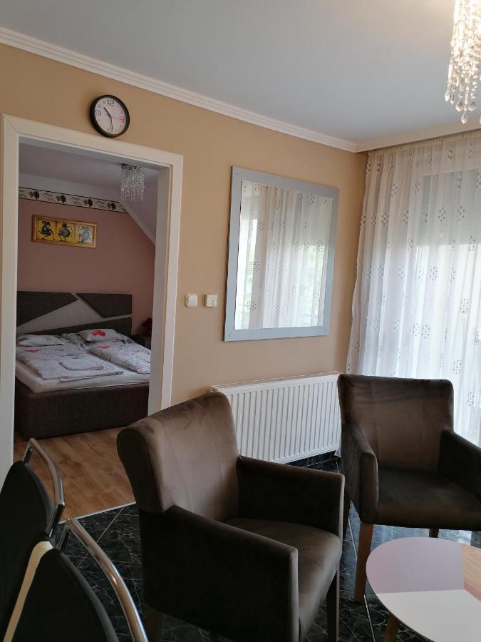 Bettina47 Apartman Hajduszoboszlo Ngoại thất bức ảnh