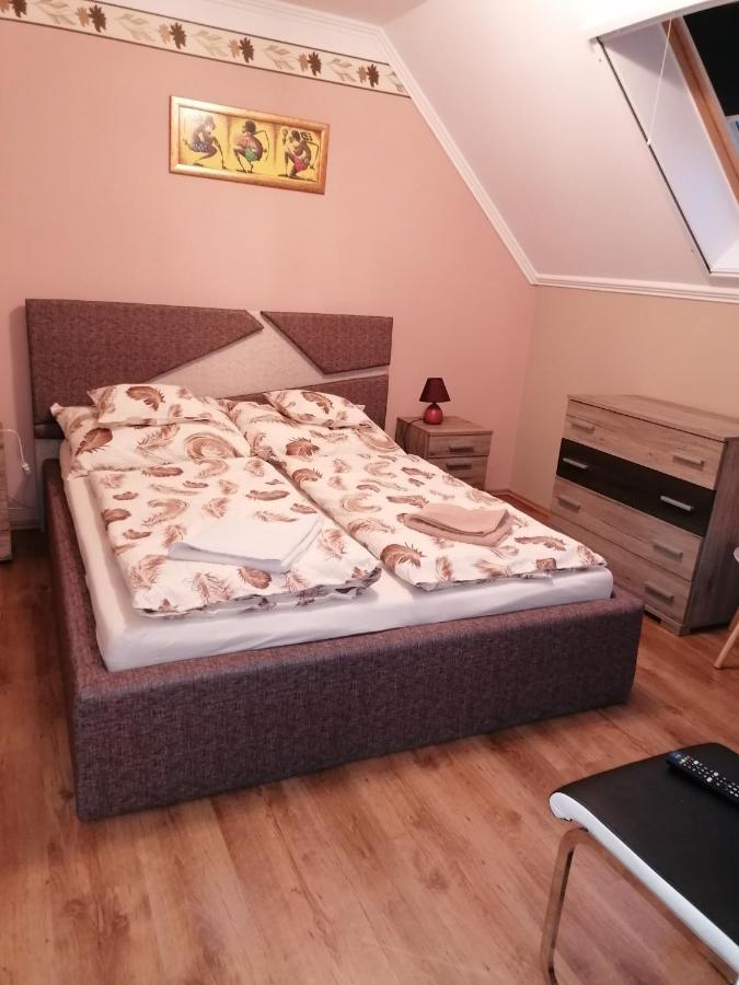Bettina47 Apartman Hajduszoboszlo Ngoại thất bức ảnh