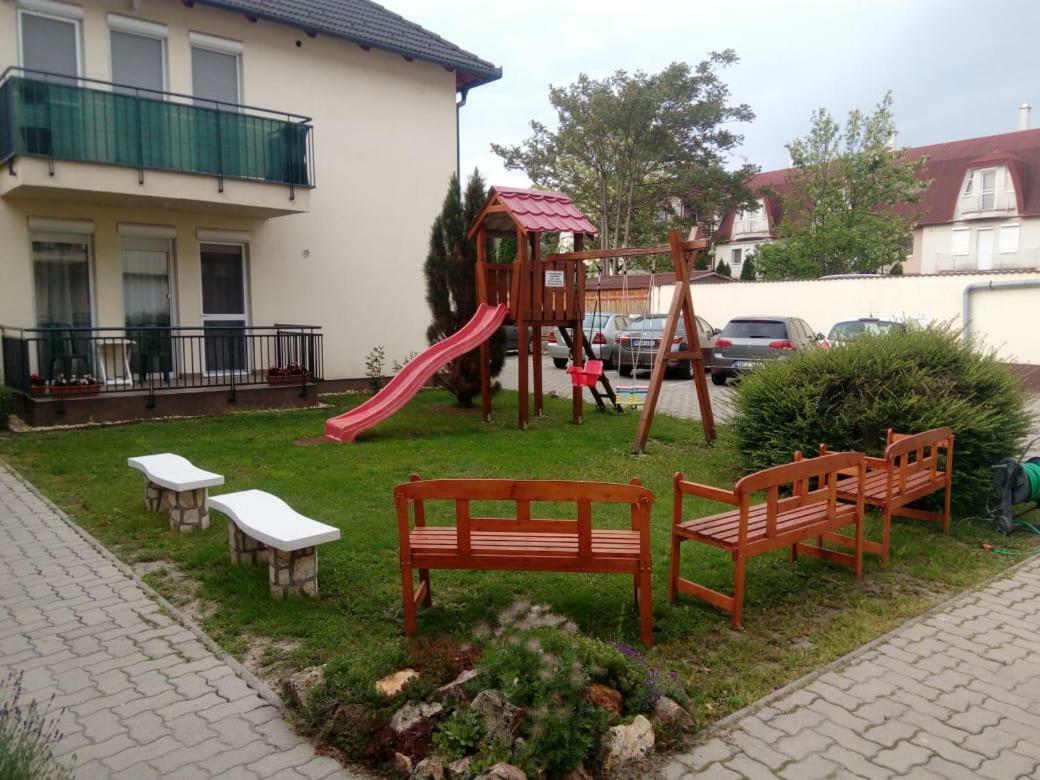 Bettina47 Apartman Hajduszoboszlo Ngoại thất bức ảnh